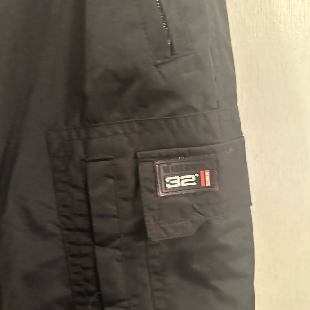 32 Degree WeatherProof  Black  Unsex Snow Pants - Picture 2 of 16